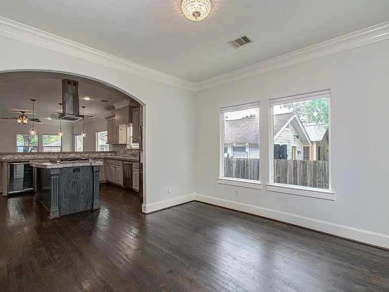 1012 Robbie St — Photo 19