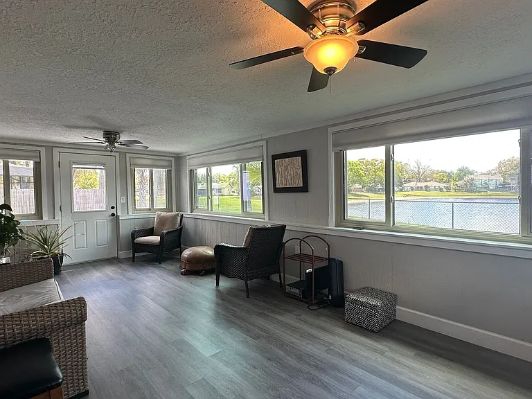 1000 Huntington Ct — Photo 12