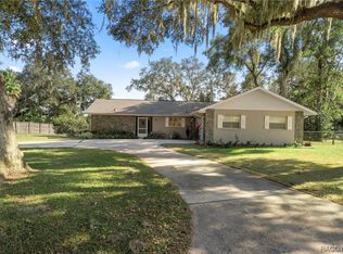 30 N Shadow Wood Dr, Inverness, FL 34450