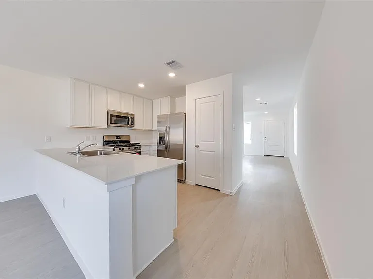 18225 Pontecorvo Ln — Photo 9