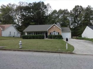 8595 Garvey Dr, Fairburn, GA 30213