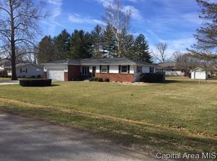 14 Westhaven Ct, Taylorville, IL 62568