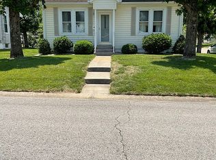 321 Schroeder St, Chester, IL 62233