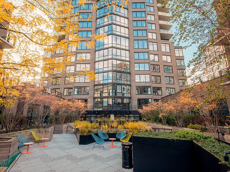 21 India St #S309 — Photo 30