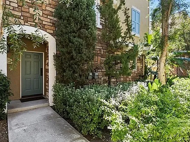 308 Bella Terra — Photo 2
