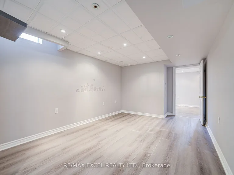 43 Beaumaris Cres — Photo 44