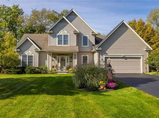 32 Terrace Hill Dr, Penfield, NY 14526