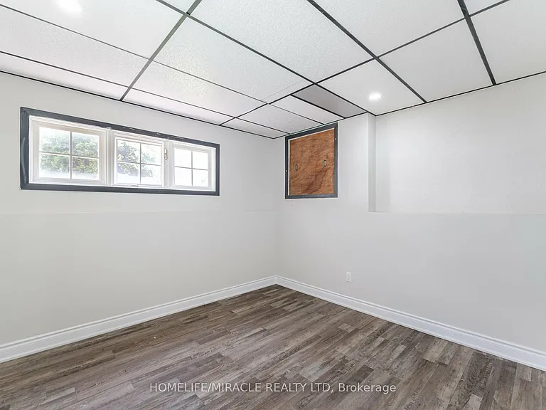 36 Poplar Cres #BASEMENT — Photo 11