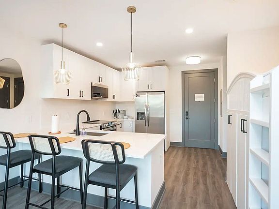 5th image of 65 Lindsley Ave #313
