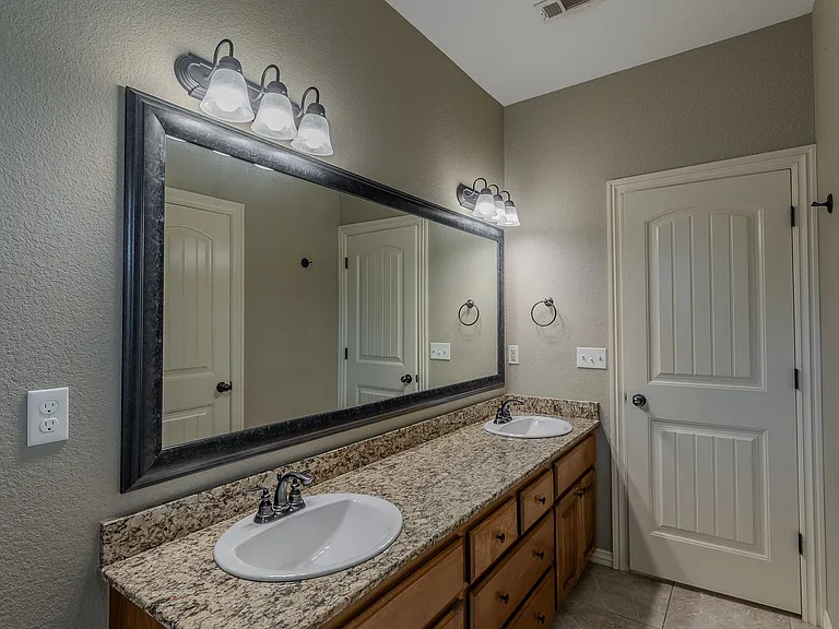 11049 Rausch Ct — Photo 26
