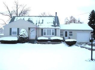 370 St Agnes Hwy, Cohoes, NY 12047