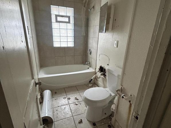 milwaukee-wisconsin-2069931077 picture