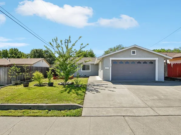 113 Novato Dr, Vacaville, CA 95688