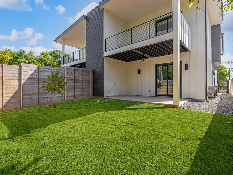 800 S Glasgow Dr — Photo 5