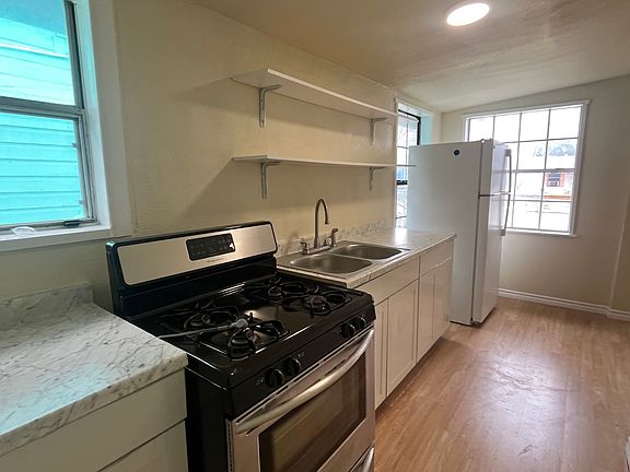 4th image of 137 Brenner St #1A