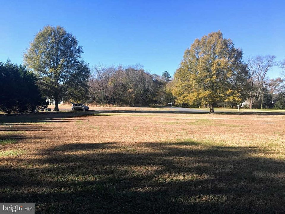 2nd image of 115 Creekside Dr