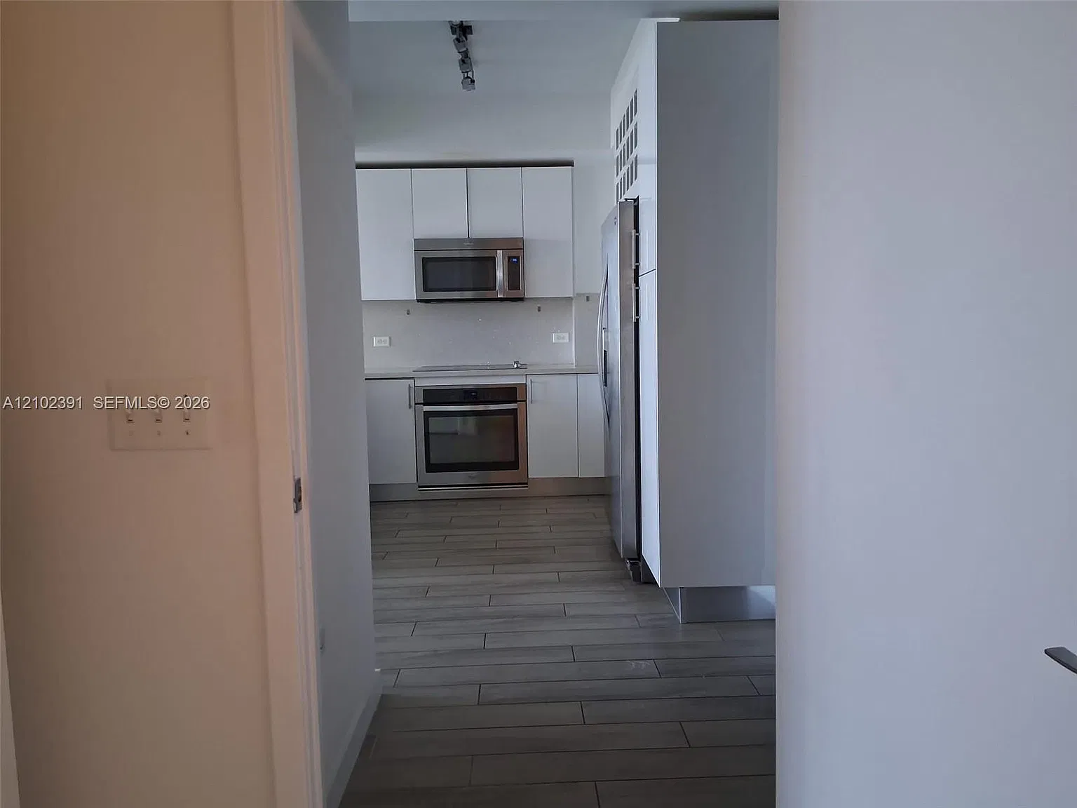 Nine At Mary Brickell Vill — Photo 2