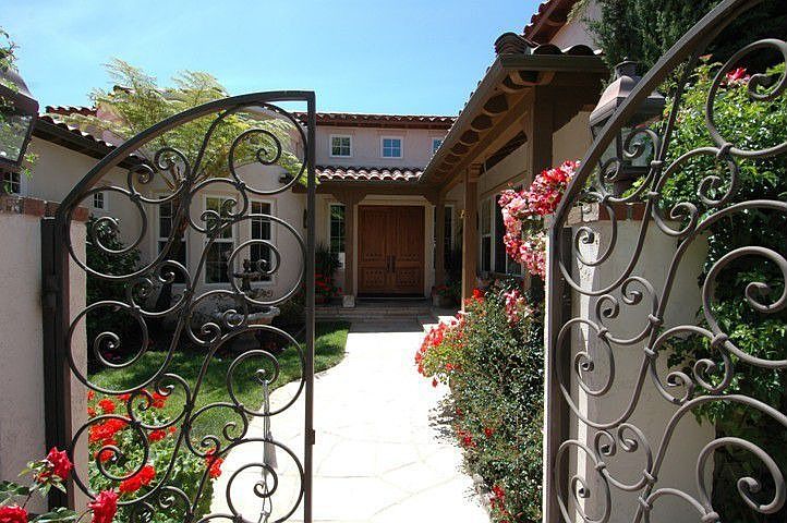 Romantic Gated Courtyard Entry