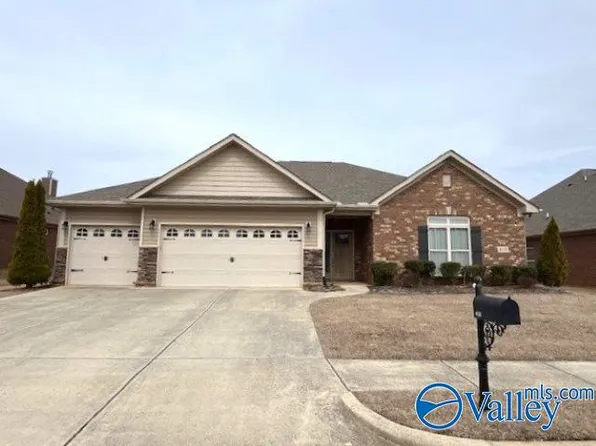 410 Creekwater Cir NW, Madison, AL 35757