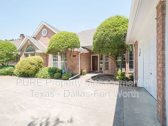 3rd image of 729 Robin Meadow Dr