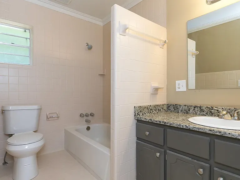 3290 Pike Ave — Photo 3