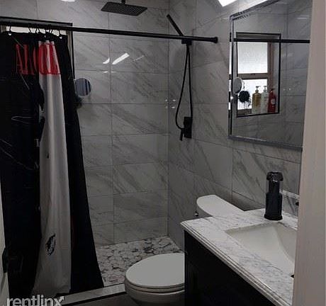 4th image of 3008 Merritt Ave