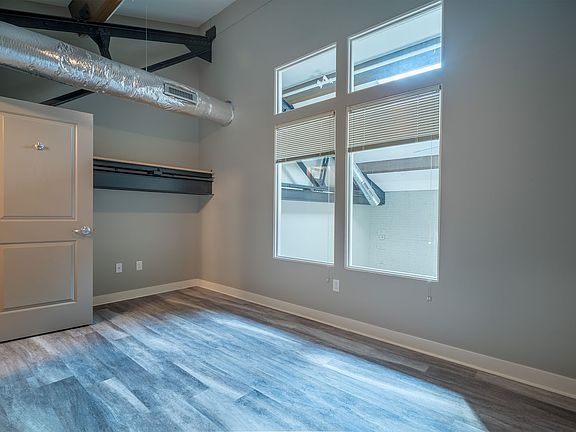 4th image of 68 Tonawanda St APT 7
