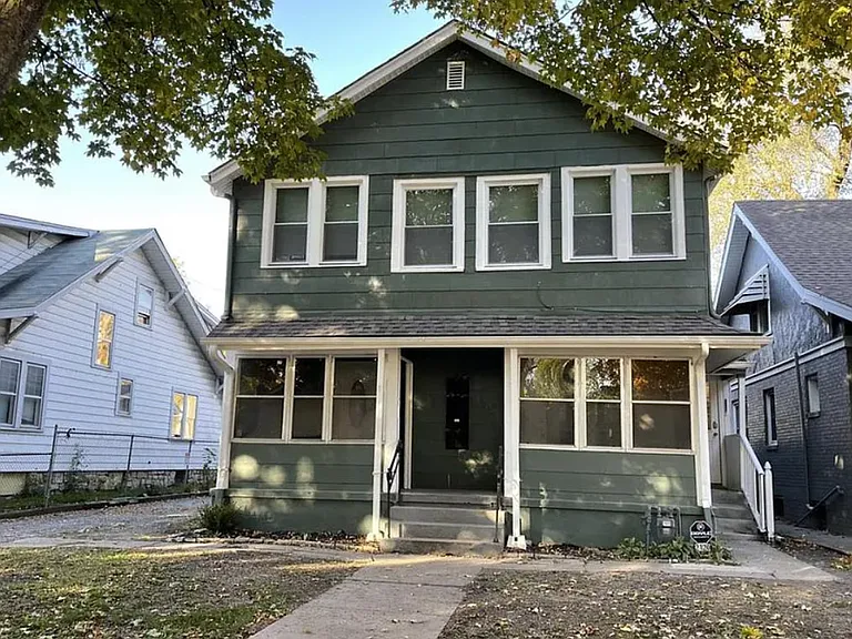 2120 Erie St #B — Photo 16