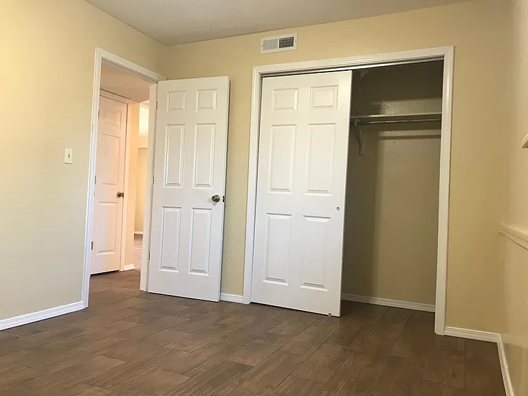 4 Village Dr #3 — Photo 4