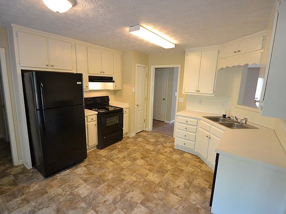 2nd image of 365 Towler Dr
