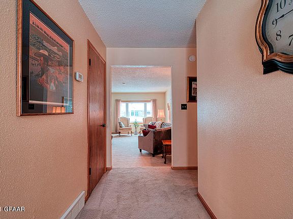 5th image of 217 Plain Hills Dr