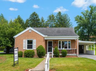 35 S 7th St, Mount Wolf, PA 17347