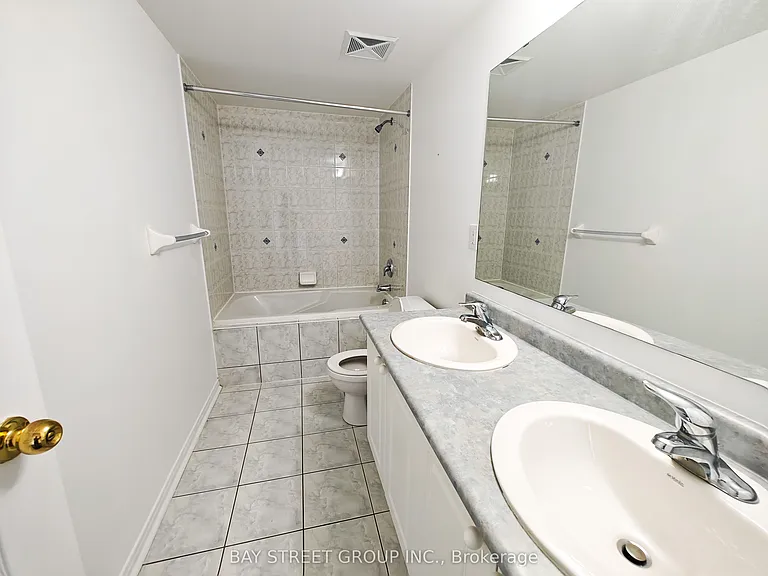 308 John St #212 — Photo 12