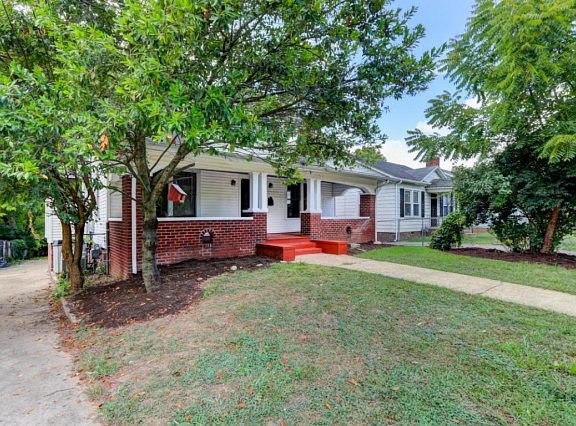 2nd image of 1526 Claiborne Pl
