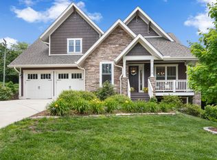 179 Barnrock Dr, Mills River, NC 28759
