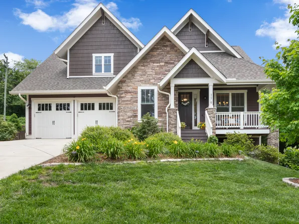 179 Barnrock Dr, Mills River, NC 28759