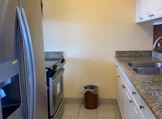 2439 Kapiolani Blvd APT 302, Honolulu, HI 96826