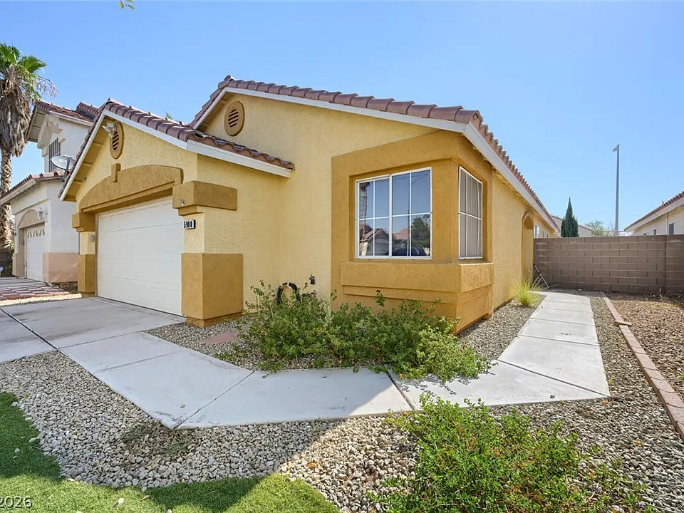 5900 Round Castle St