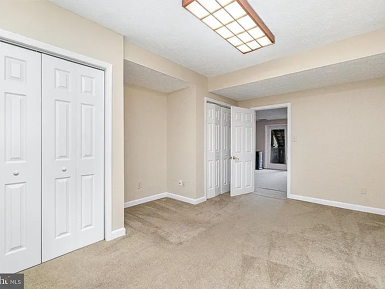 124 Ravenswood Ct — Photo 17