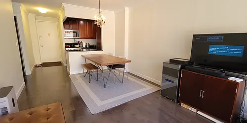 Rented by Plaza Real Estate Group