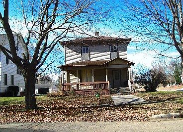 1st image of 318 N Skookum St