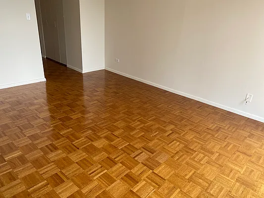 Rented by Solow Realty | media 21