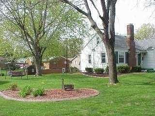 2nd image of 313 Hillcrest Pl
