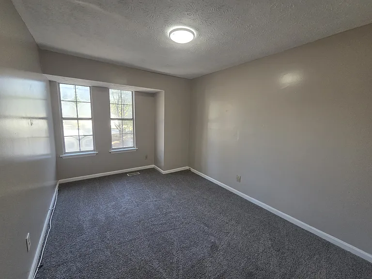 686 Longbow Ct — Photo 12