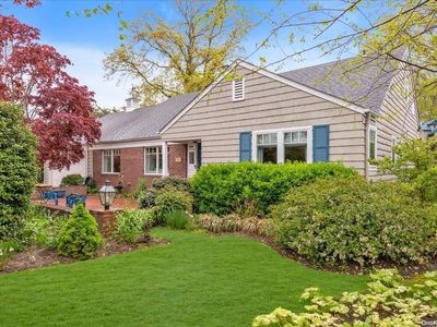 1299 Seawane Drive, Hewlett, NY, 11557