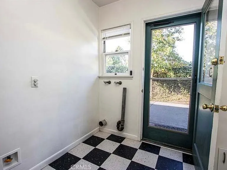 1414 S Indian Summer Ave — Photo 13