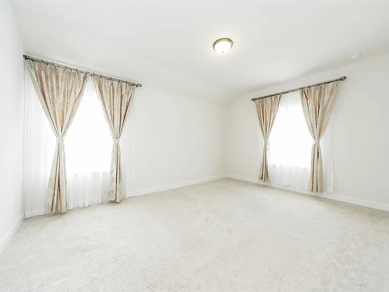 15406 Easton Gate Ln — Photo 26