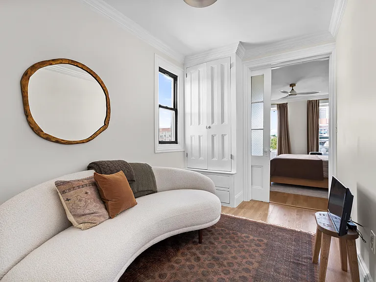 317 Pavonia Ave #6 — Photo 8