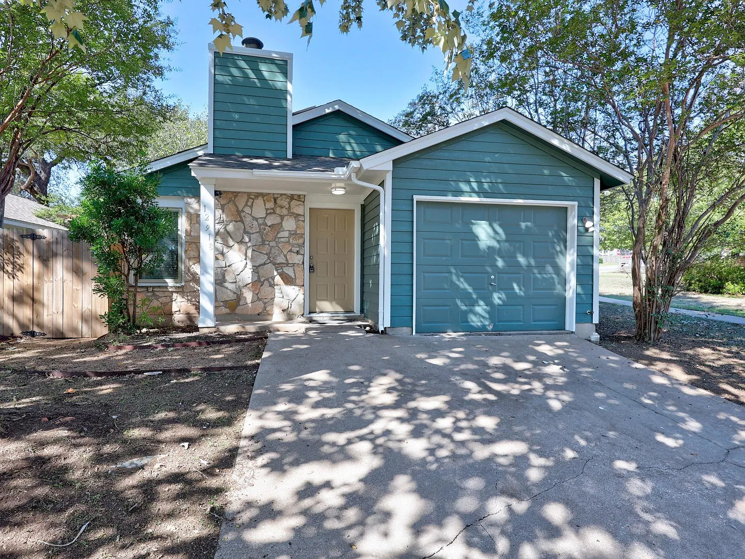 2 bed, 2.0 bath, 1023 sqft, $1,850 — Photo 2