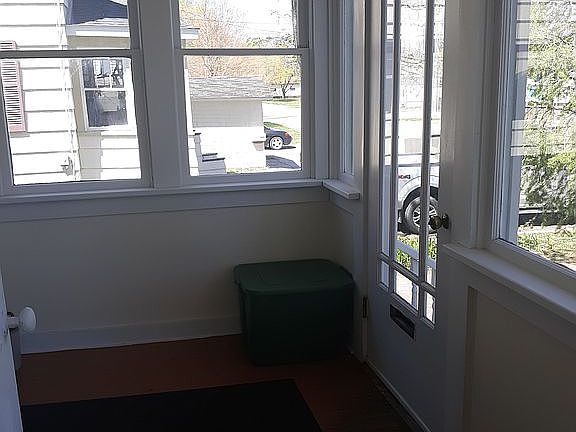 2nd image of 803 W Edwards Ave